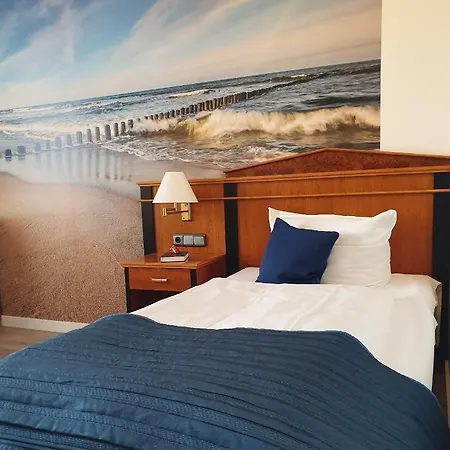 诺沃姆酒店 4* Hinte