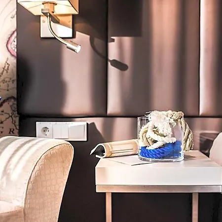 Novum 4*