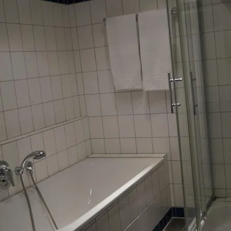 诺沃姆酒店 Hinte