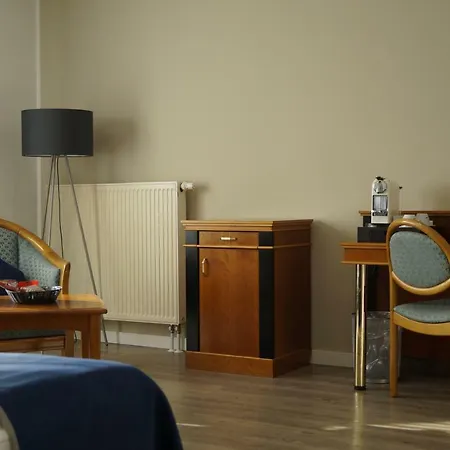 诺沃姆酒店 4* Hinte